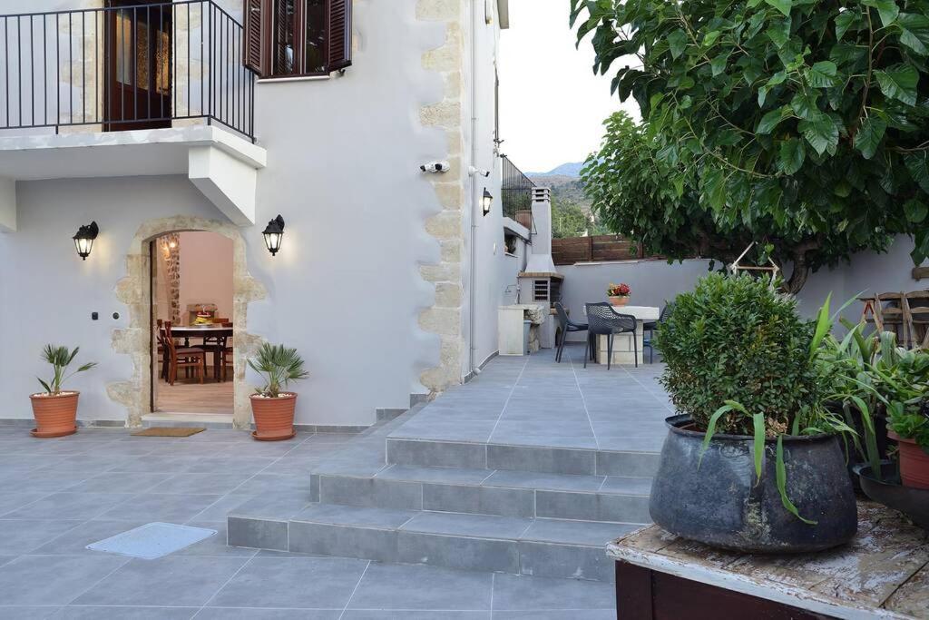 Villa Christini A Luxury Villa With Amazing Views Tzitzifés Exteriör bild