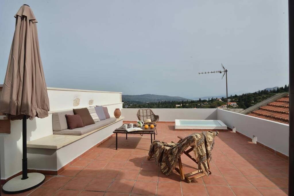 Villa Christini A Luxury Villa With Amazing Views Tzitzifés Exteriör bild